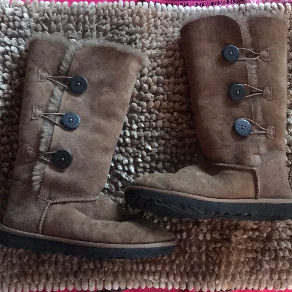 UGG Bailey button triplet boots . Size 9